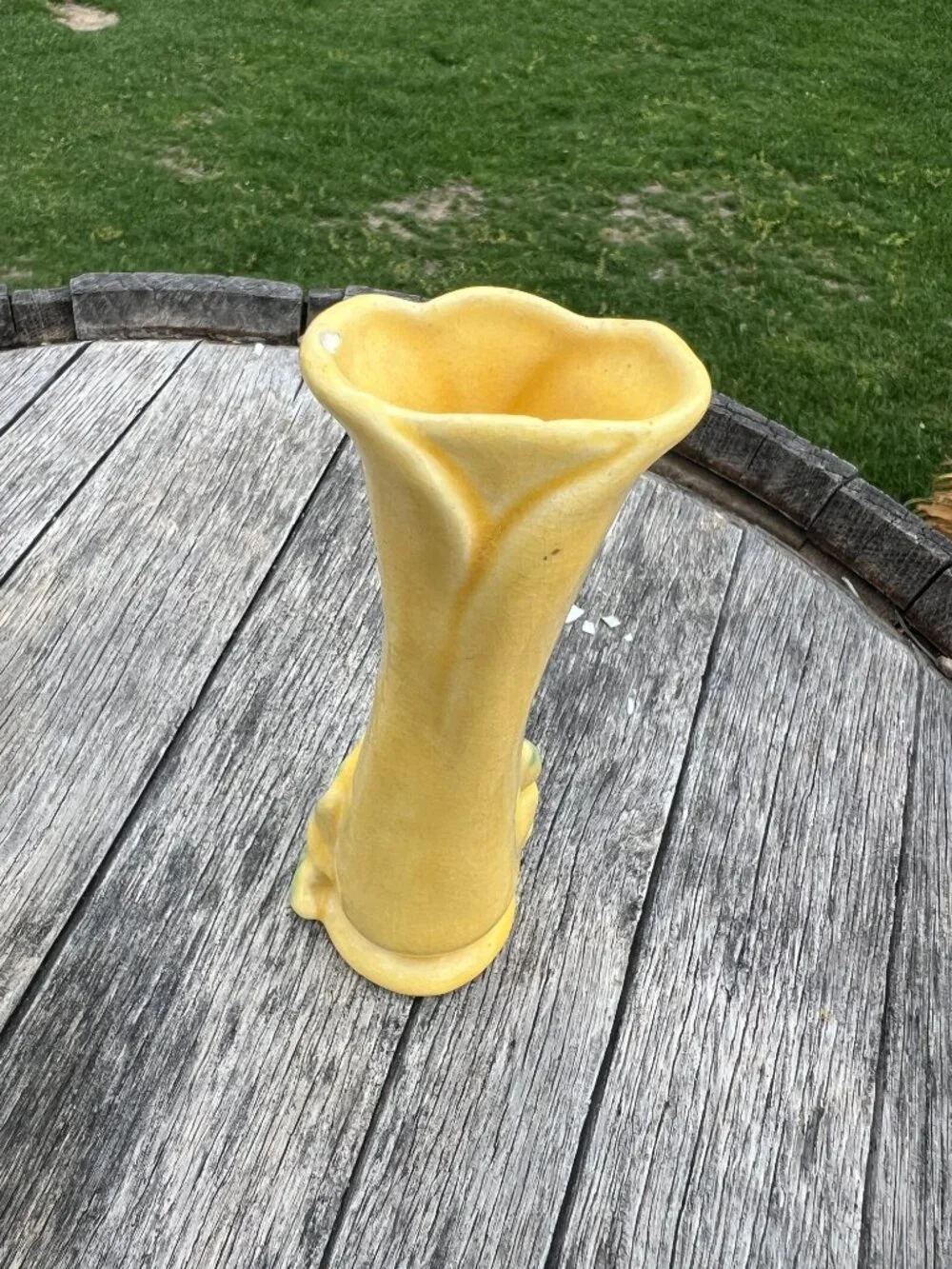 Pair of Vintage Yellow & Green Pottery Bud Vases | Cottage Floral Decor - Picture 7 of 10